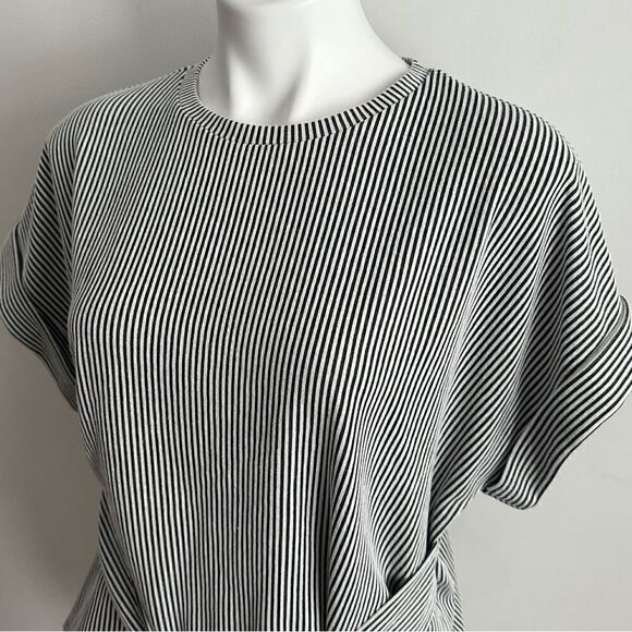 Express Black and White Striped Top, Size Medium - Picture 3 of 7